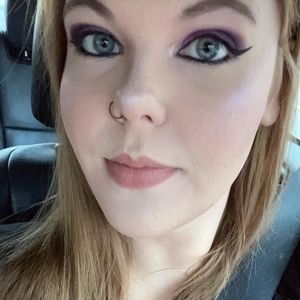 Meet your Posher, Posh